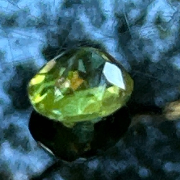 Top Grade 1.85 ct lovely Peridot Ring Size~RQ - Picture 9 of 16